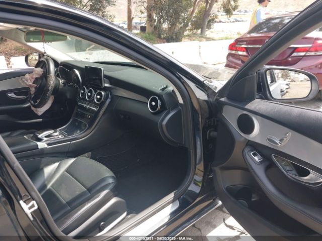 55SWF4JB2GU149942 Mercedes-Benz C 300 Luxury/sport