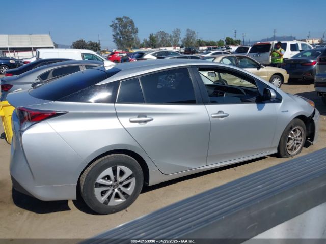 JTDKARFUXH3030573 Toyota Prius Three