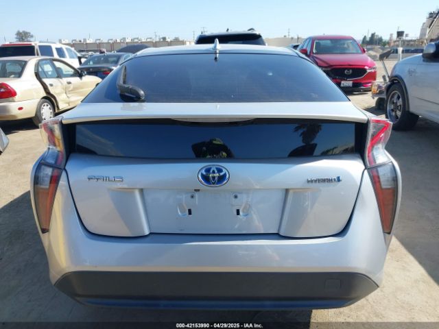 JTDKARFUXH3030573 Toyota Prius Three