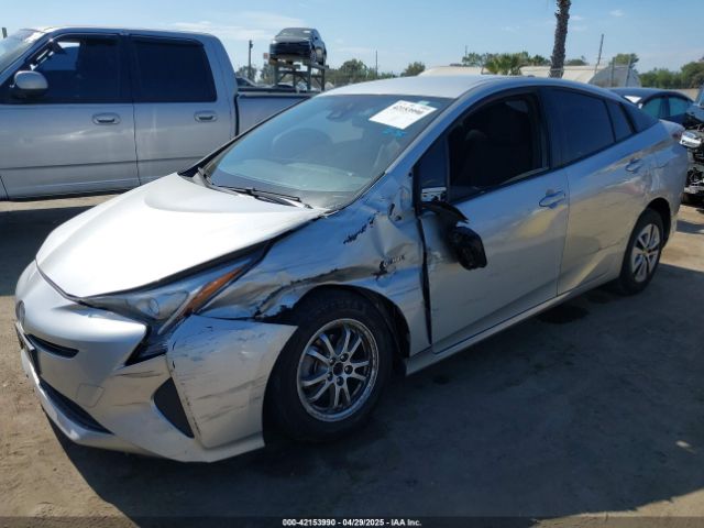 JTDKARFUXH3030573 Toyota Prius Three