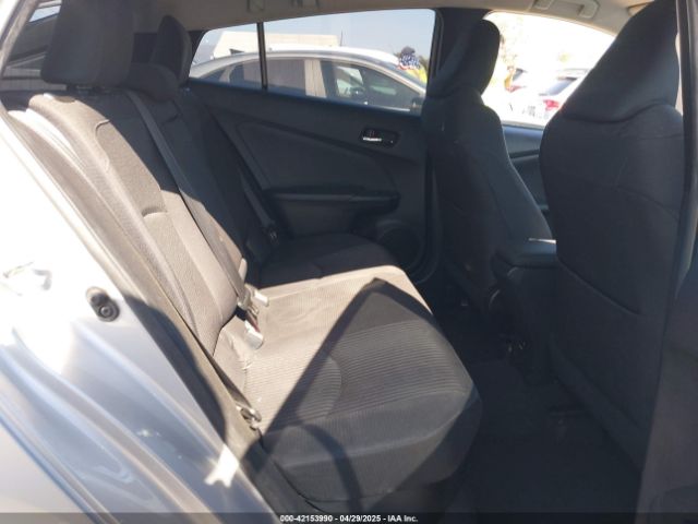 JTDKARFUXH3030573 Toyota Prius Three