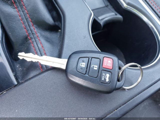 4T1BF1FK1GU530305 Toyota CAMRY SE