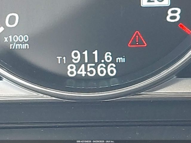 LYV402FMXGB093758 Volvo S60 Inscription T5 Drive-e Platinum