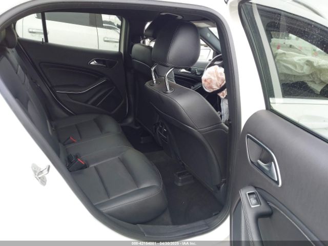 WDCTG4GB1JJ490851 Mercedes-Benz Gla 250 4matic