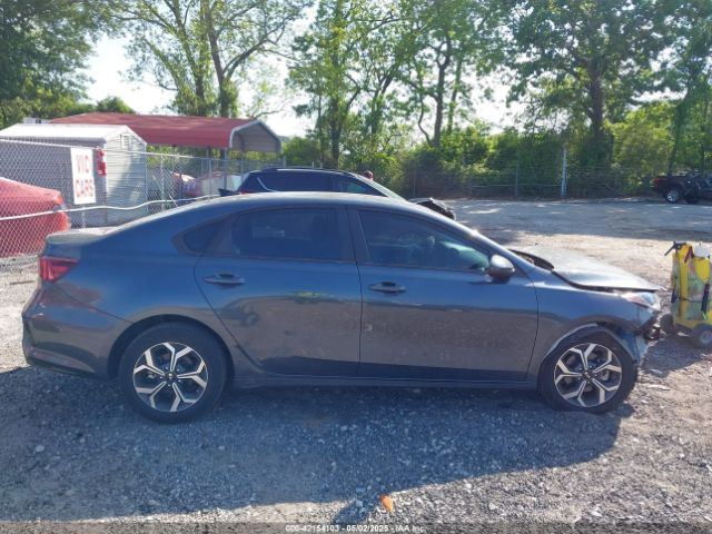 3KPF24AD2LE221947 KIA Forte Lxs