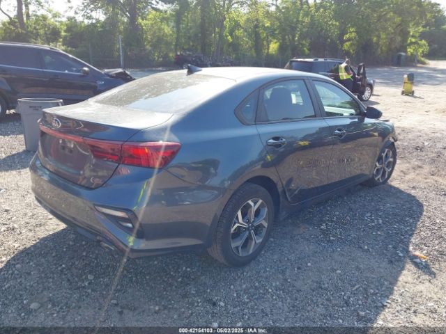 3KPF24AD2LE221947 KIA Forte Lxs