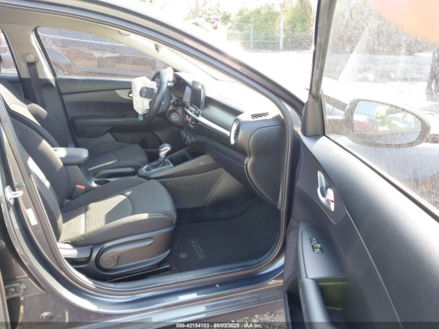 3KPF24AD2LE221947 KIA Forte Lxs