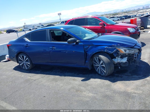 1N4BL4CV3NN424531 Nissan Altima Sr Fwd