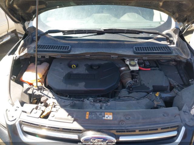 1FMCU9J90EUA22353 Ford Escape Titanium