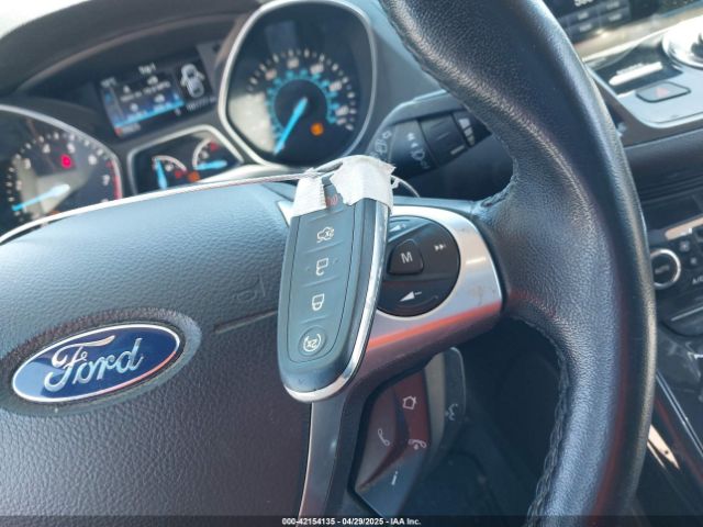 1FMCU9J90EUA22353 Ford Escape Titanium