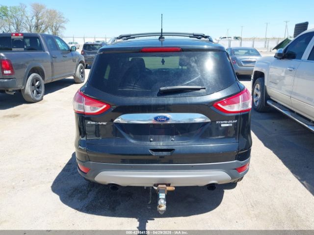 1FMCU9J90EUA22353 Ford Escape Titanium
