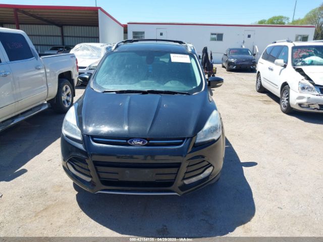 1FMCU9J90EUA22353 Ford Escape Titanium