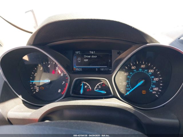 1FMCU9J90EUA22353 Ford Escape Titanium