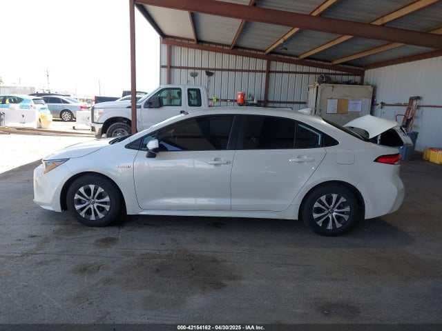 Toyota Corolla Hybrid Le 2021 JTDEAMDEXMJ007022 Image 15