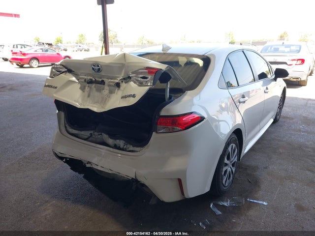 Toyota Corolla Hybrid Le 2021 JTDEAMDEXMJ007022 Image 4