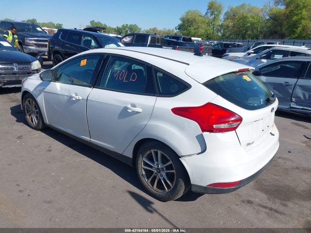 Ford 2016 2016 1FADP3K21GL247264 Image 3