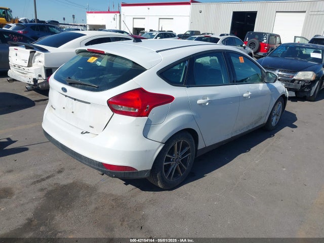 Ford 2016 2016 1FADP3K21GL247264 Image 4