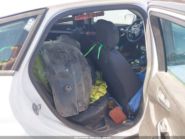 Ford 2016 2016 1FADP3K21GL247264 Image 8