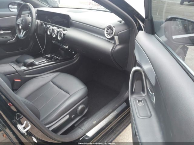 2022 MERCEDES-BENZ A 220 W1K3G4EB6NJ356664 Photo 4