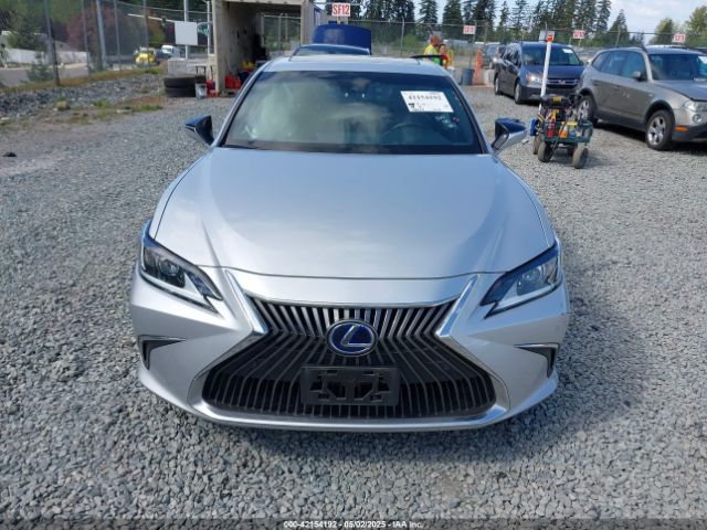 58AB21B15KU001482 Lexus ES 300H