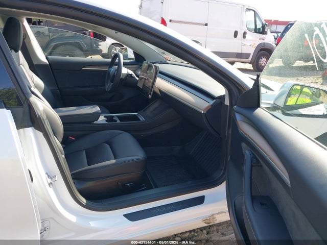 2023 TESLA MODEL 3 5YJ3E1EA3PF617460 Photo 4