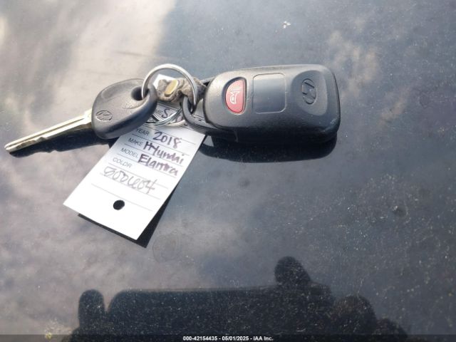5NPD74LF7JH351495 Hyundai ELANTRA SE