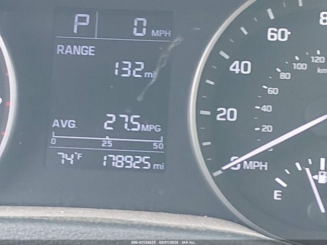 5NPD74LF7JH351495 Hyundai ELANTRA SE