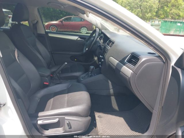 3VWD07AJ5EM429329 Volkswagen Jetta 1.8t Se