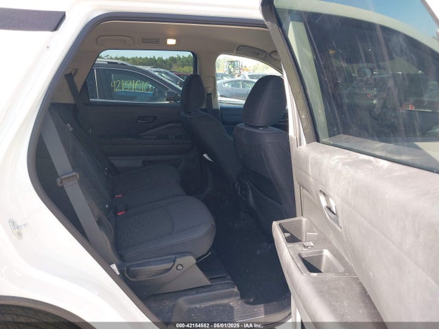 5N1DR3BC8RC258189 Nissan Pathfinder Sv 4wd