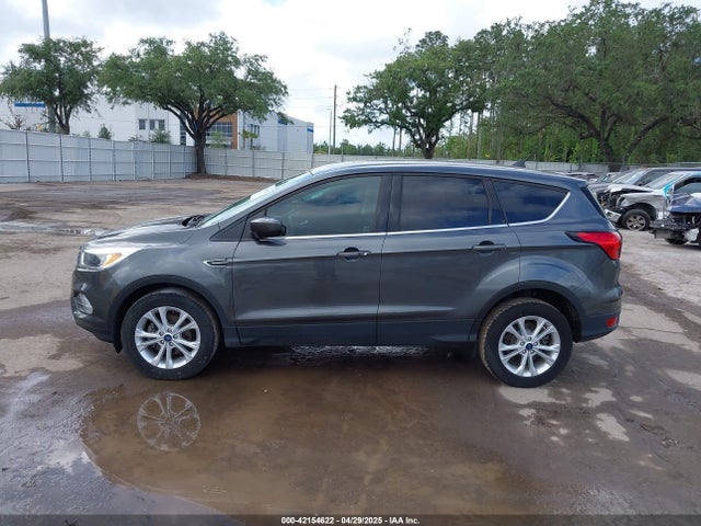 1FMCU0GDXKUB95350 Ford ESCAPE SE