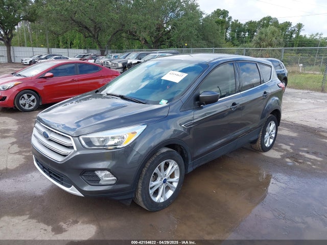 1FMCU0GDXKUB95350 Ford ESCAPE SE