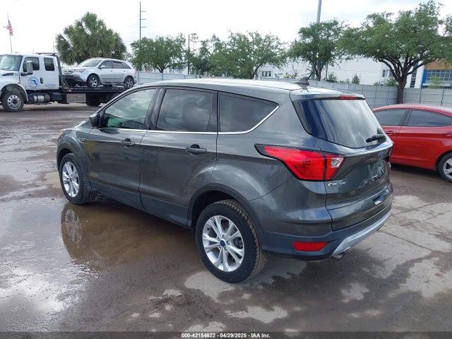 1FMCU0GDXKUB95350 Ford ESCAPE SE