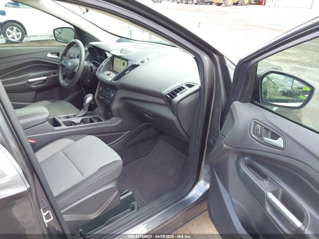 1FMCU0GDXKUB95350 Ford ESCAPE SE