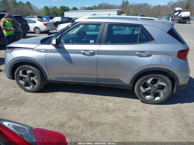 KMHRC8A33RU326558 Hyundai Venue Sel
