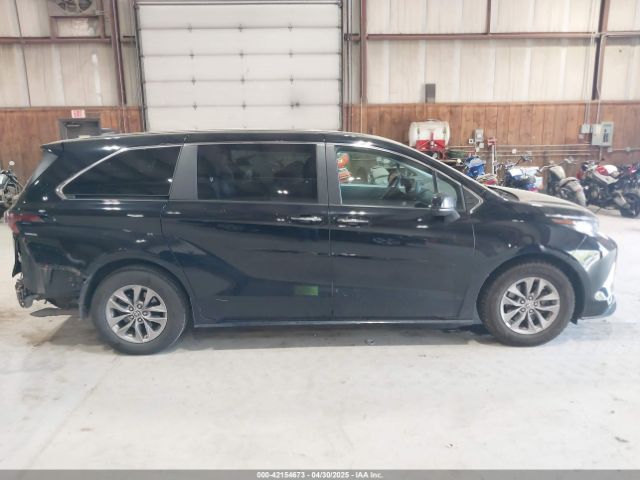 5TDYRKEC5PS148076 Toyota SIENNA XLE