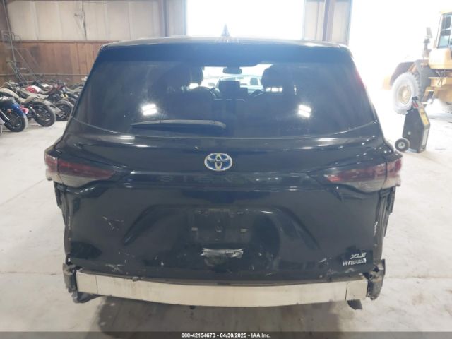 5TDYRKEC5PS148076 Toyota SIENNA XLE