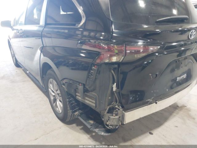 5TDYRKEC5PS148076 Toyota SIENNA XLE