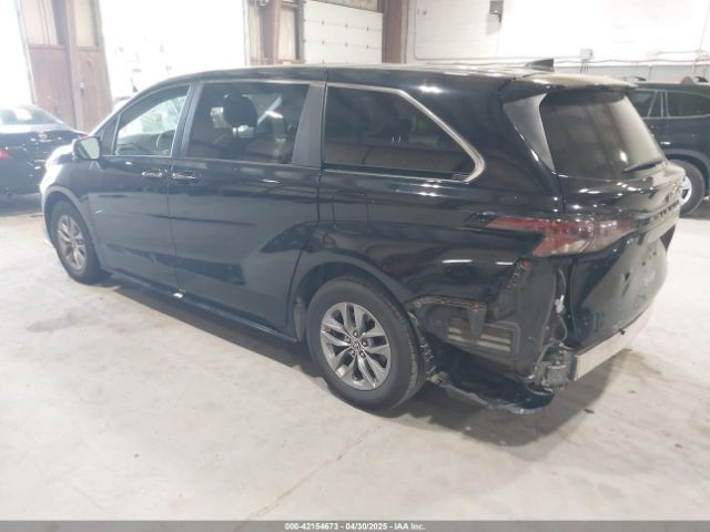 5TDYRKEC5PS148076 Toyota SIENNA XLE