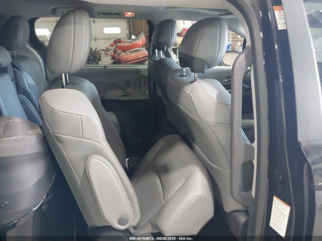 5TDYRKEC5PS148076 Toyota SIENNA XLE