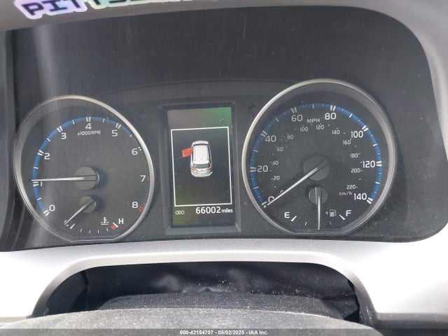JTMRFREV8HJ112520 Toyota Rav4 Xle