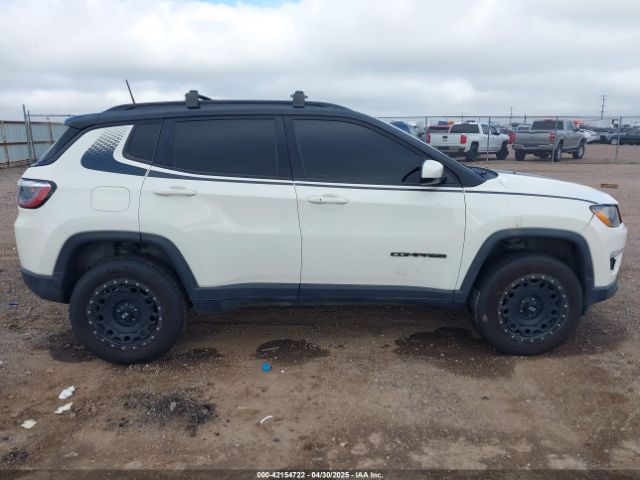 3C4NJDBB3JT325450 Jeep Compass Altitude 4x4