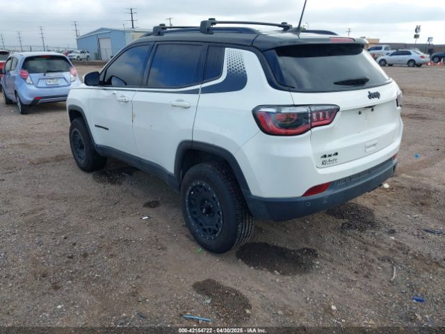 3C4NJDBB3JT325450 Jeep Compass Altitude 4x4