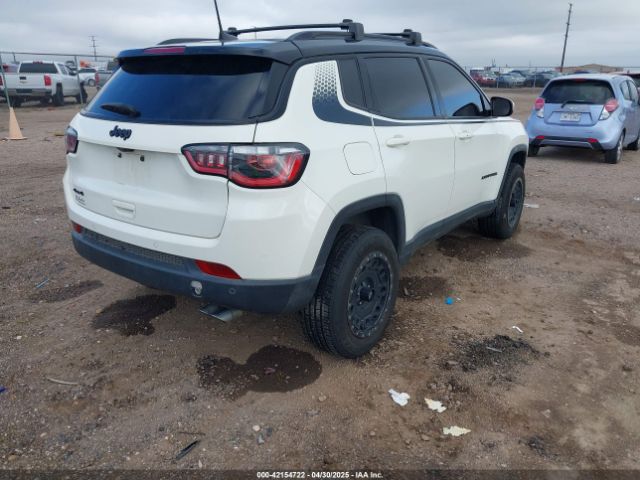 3C4NJDBB3JT325450 Jeep Compass Altitude 4x4