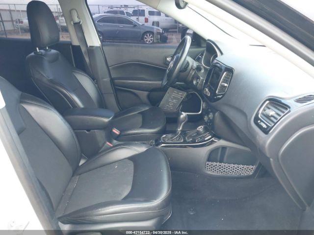 3C4NJDBB3JT325450 Jeep Compass Altitude 4x4