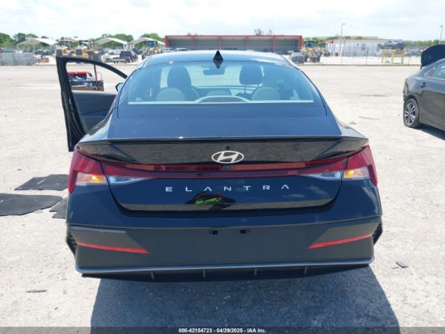 KMHLM4DGXSU949482 Hyundai Elantra Sel Sport