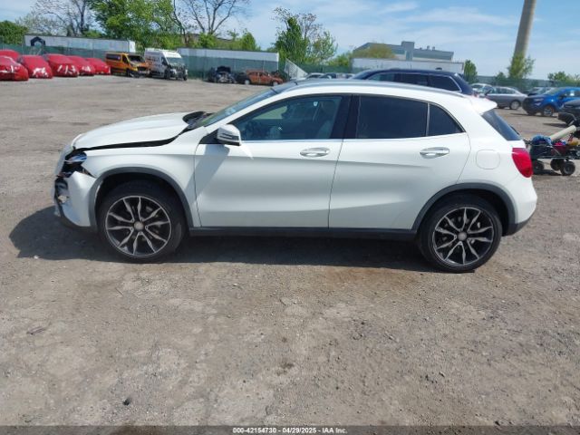 WDCTG4GB6HJ305946 Mercedes-Benz Gla 250 4matic