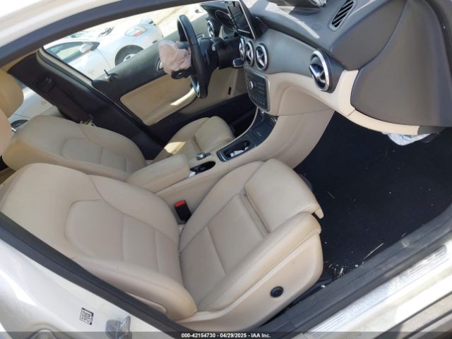WDCTG4GB6HJ305946 Mercedes-Benz Gla 250 4matic