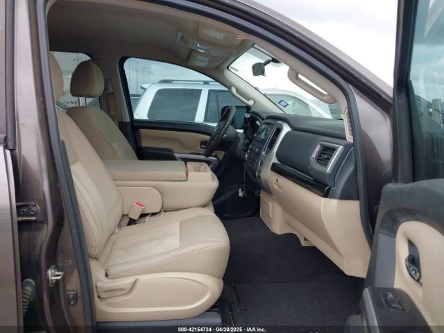 1N6AA1EK9HN529444 Nissan 2017