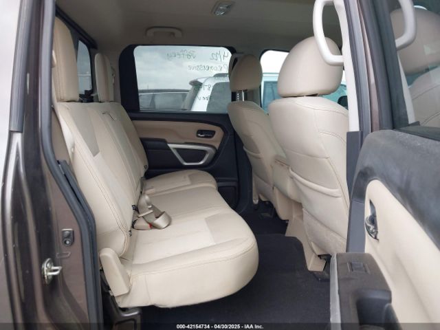 1N6AA1EK9HN529444 Nissan 2017