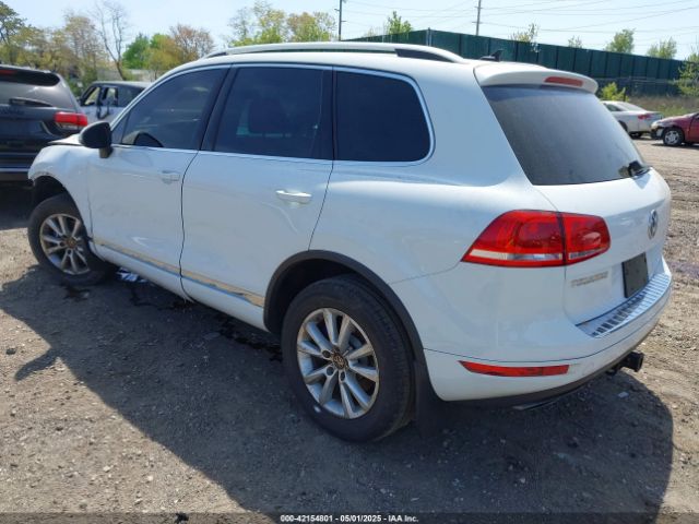 2013 VOLKSWAGEN TOUAREG WVGEP9BP4DD013215 Photo 2